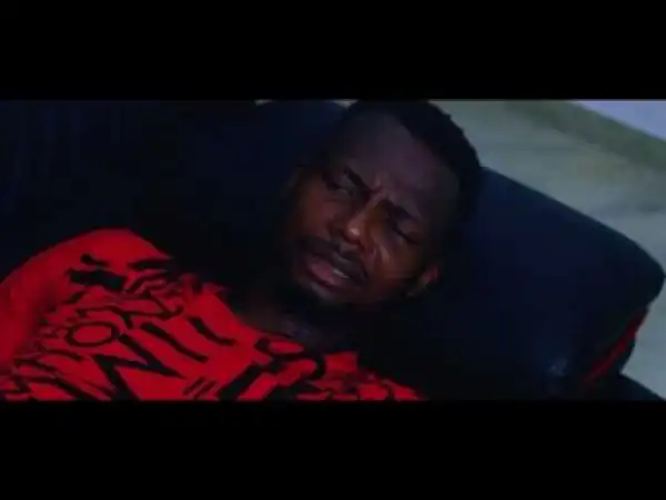 Video: Emma Ohmagod – What Should I do to my Friend?